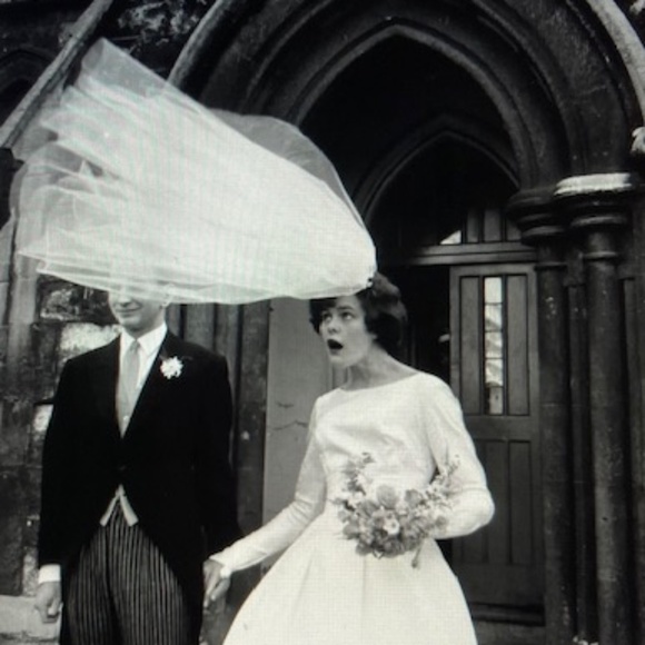 Vintage Pearl Headband With Tulle Veil - Picture 15 of 15